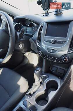 Седан Chevrolet Cruze 2018 в Киеве