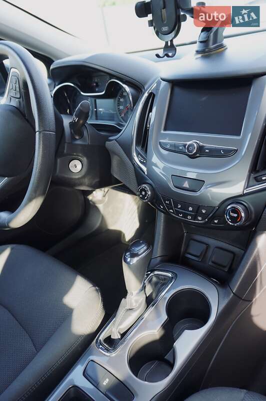 Седан Chevrolet Cruze 2018 в Лохвице