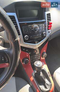 Седан Chevrolet Cruze 2009 в Ганичах