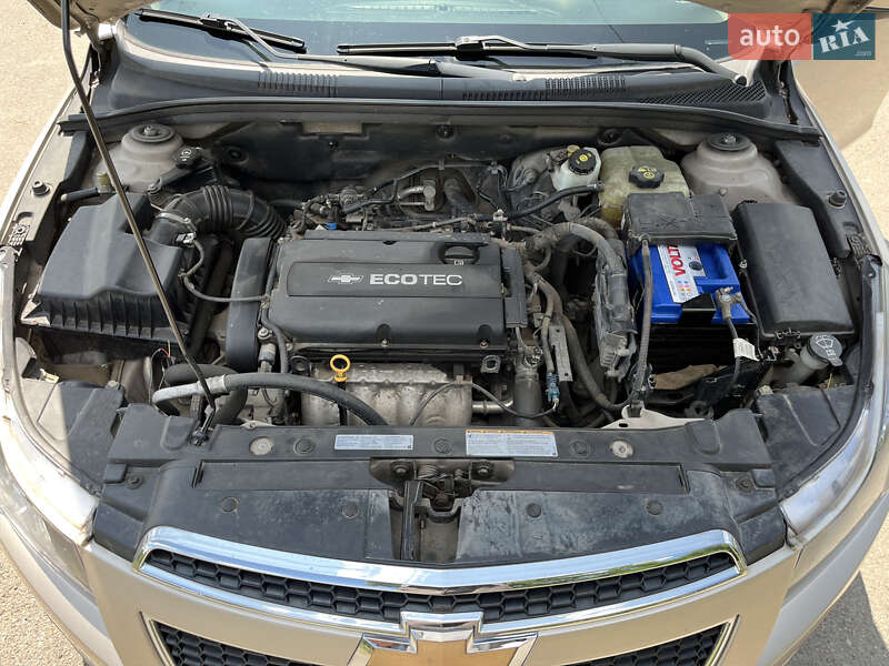 Хэтчбек Chevrolet Cruze 2012 в Калуше