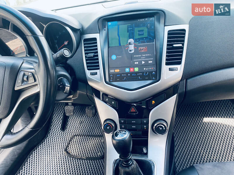 Седан Chevrolet Cruze 2011 в Кам'янському