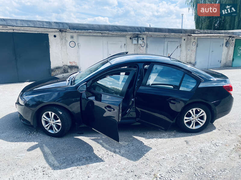 Седан Chevrolet Cruze 2011 в Кам'янському