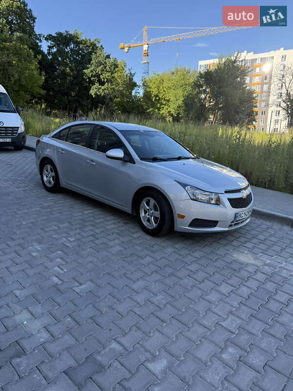 Седан Chevrolet Cruze 2013 в Львові