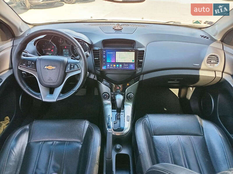Седан Chevrolet Cruze 2012 в Львове