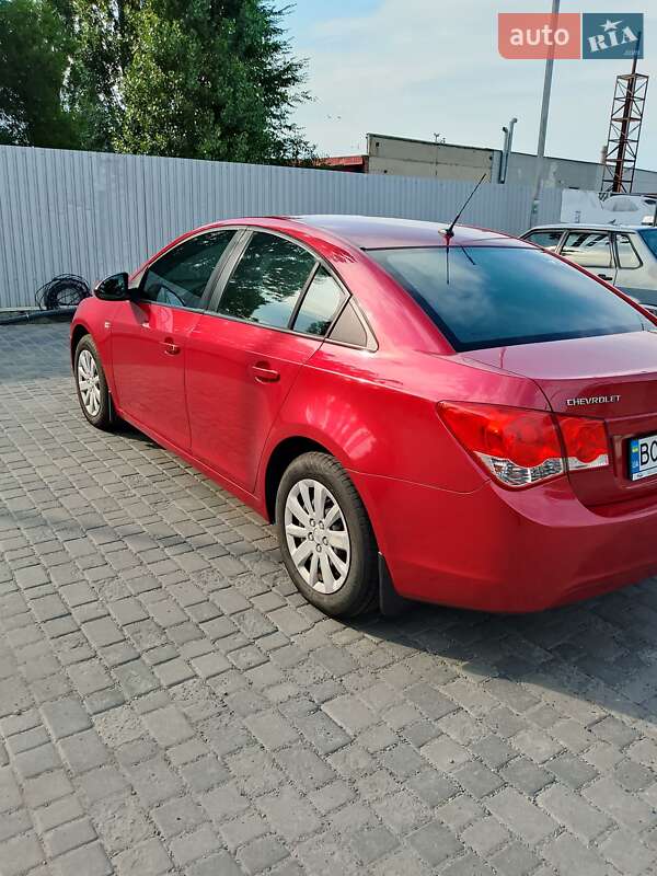 Седан Chevrolet Cruze 2011 в Тернополі