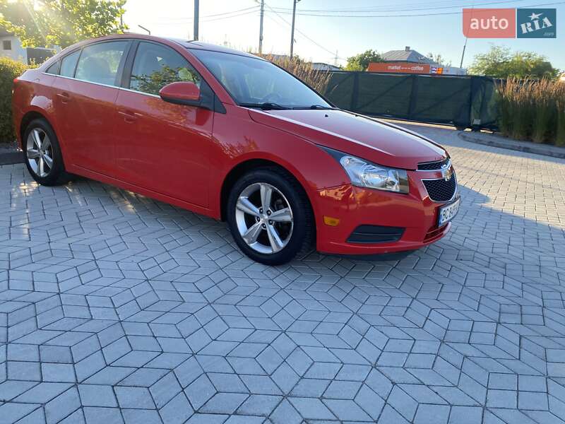 Седан Chevrolet Cruze 2015 в Львове