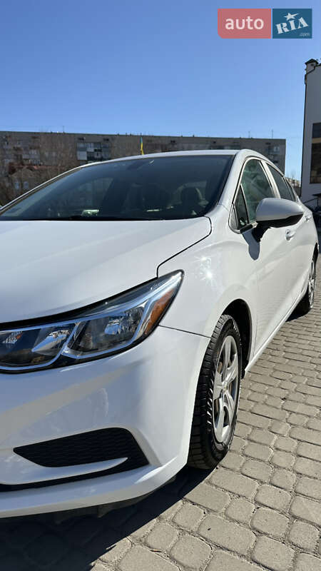 Седан Chevrolet Cruze 2018 в Львове