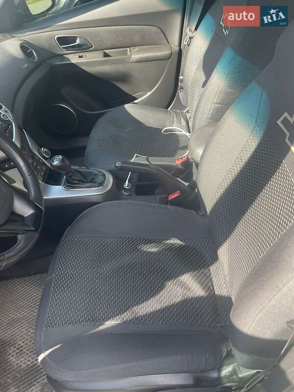 Седан Chevrolet Cruze 2011 в Киеве