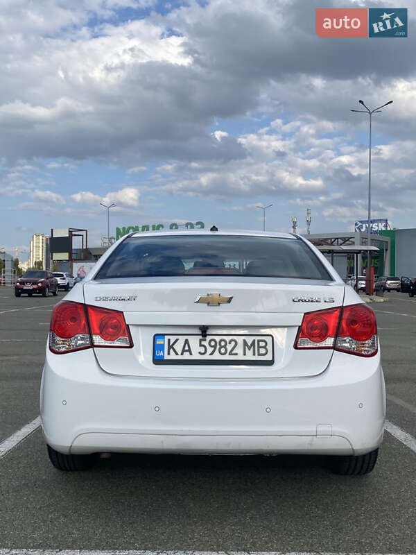 Седан Chevrolet Cruze 2009 в Киеве фото 5 Седан Chevrolet Cruze 2009 в Киеве