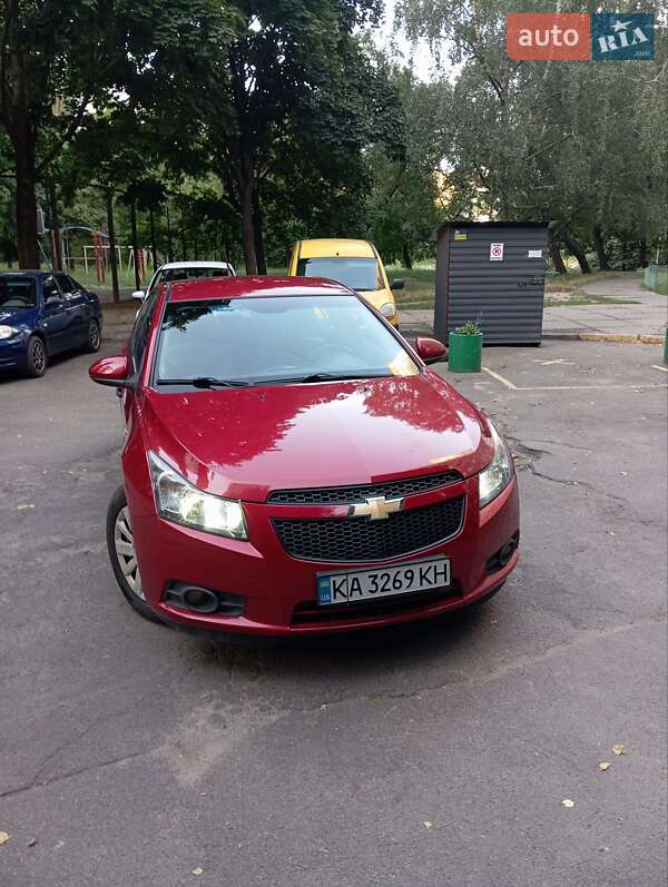 Седан Chevrolet Cruze 2009 в Киеве