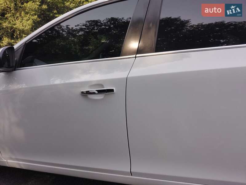Седан Chevrolet Cruze 2011 в Виннице