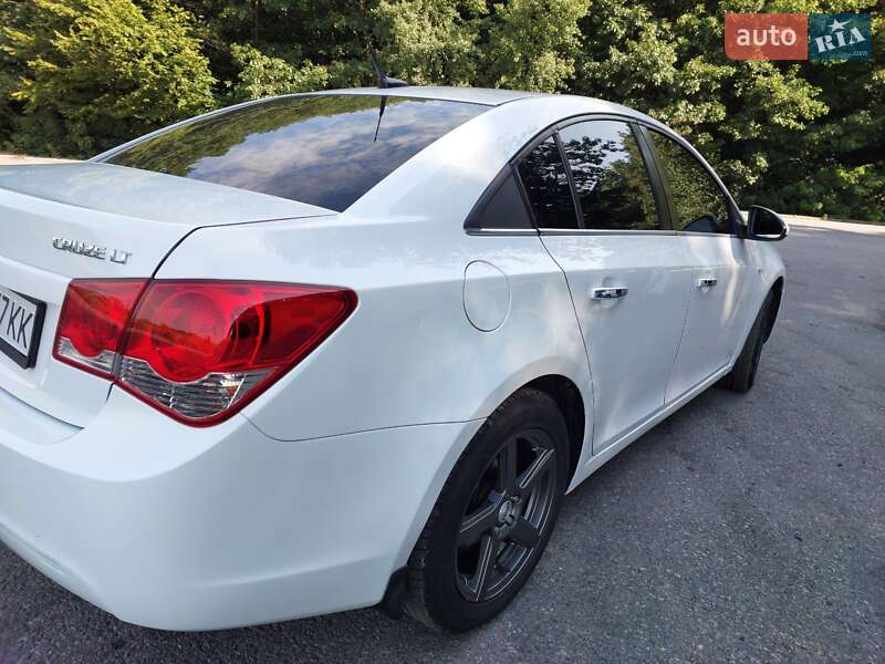 Седан Chevrolet Cruze 2011 в Виннице