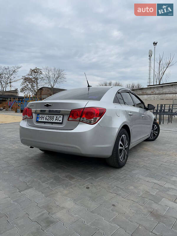Седан Chevrolet Cruze 2011 в Одесі