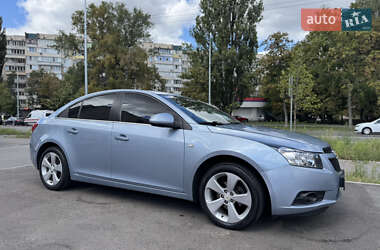 Седан Chevrolet Cruze 2010 в Києві