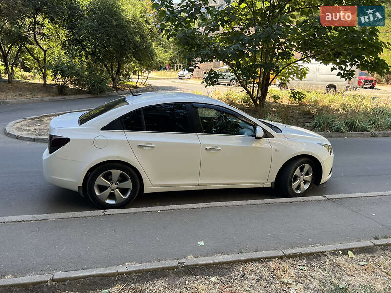 Chevrolet Cruze 2012