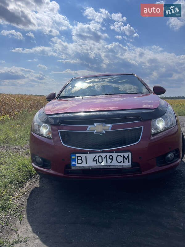 Седан Chevrolet Cruze 2010 в Полтаві