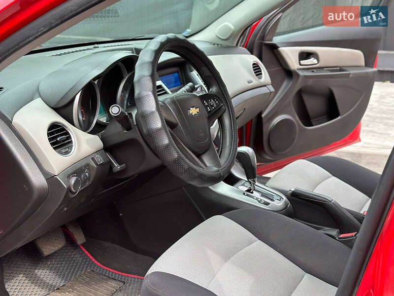Седан Chevrolet Cruze 2013 в Дніпрі