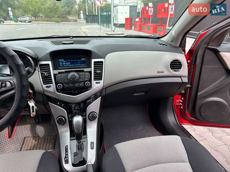 Седан Chevrolet Cruze 2013 в Дніпрі