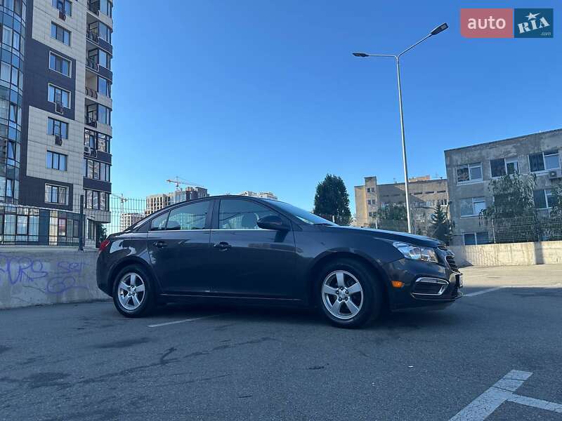 Седан Chevrolet Cruze 2015 в Києві