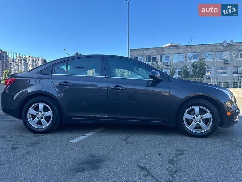 Седан Chevrolet Cruze 2015 в Києві