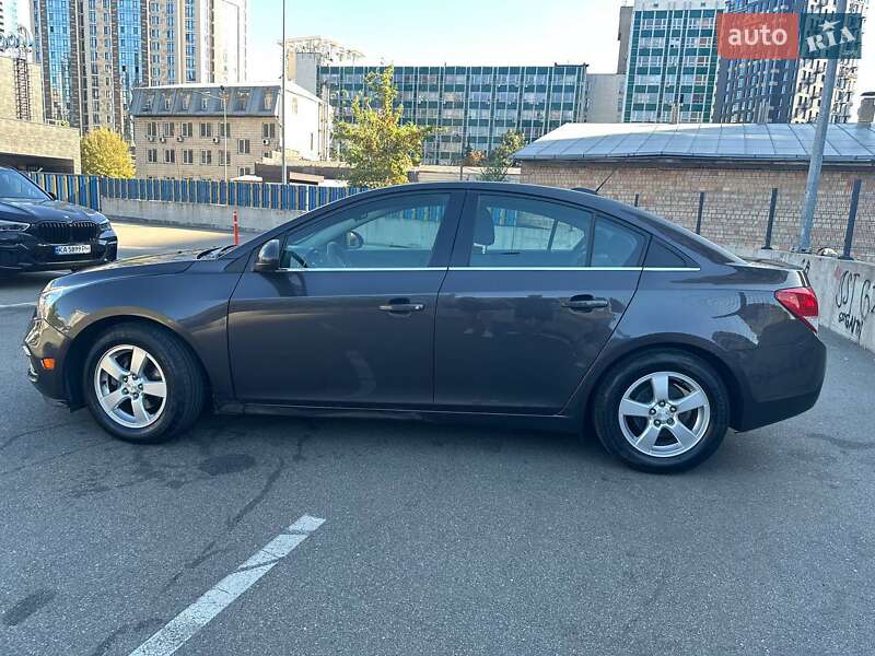 Седан Chevrolet Cruze 2015 в Києві