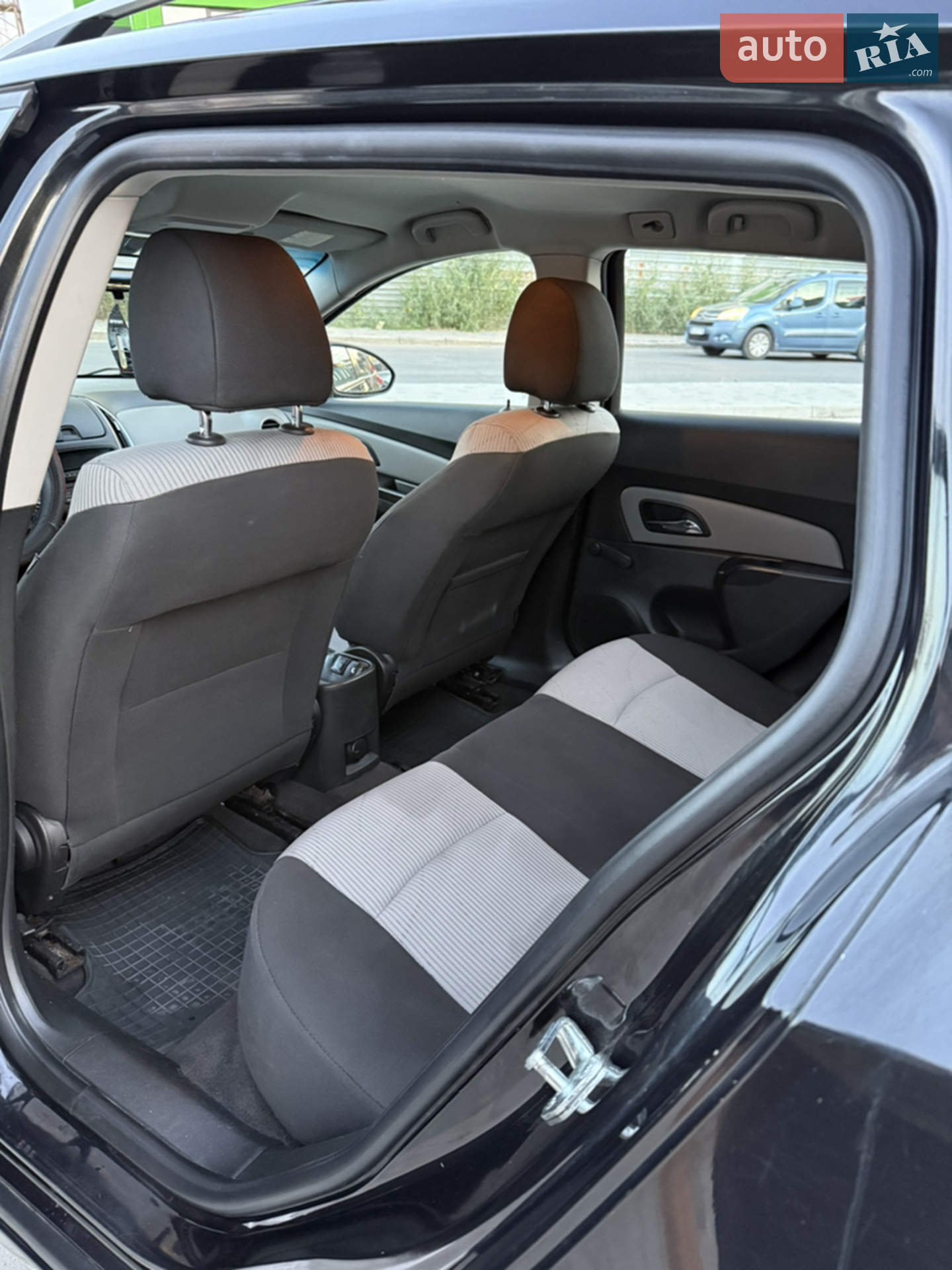 2012 Chevrolet Cruze - мініатюра 28