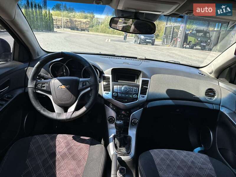 Седан Chevrolet Cruze 2011 в Івано-Франківську фото 17 Седан Chevrolet Cruze 2011 в Івано-Франківську