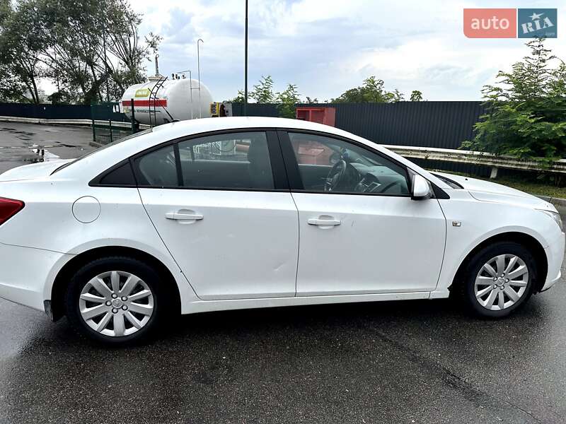 Седан Chevrolet Cruze 2012 в Львові фото 4 Седан Chevrolet Cruze 2012 в Львові