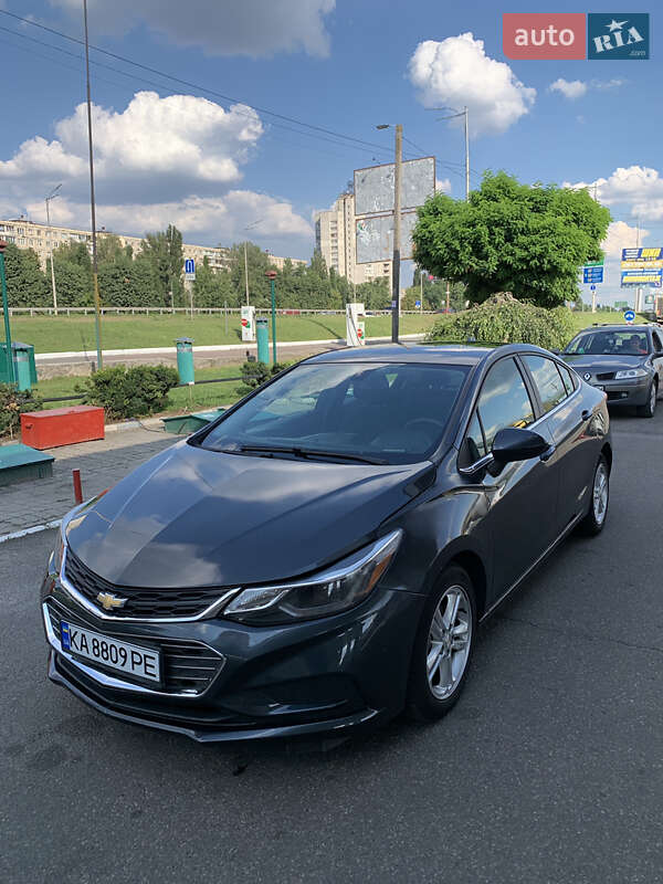 Седан Chevrolet Cruze 2017 в Киеве