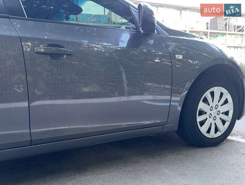Седан Chevrolet Cruze 2014 в Дніпрі