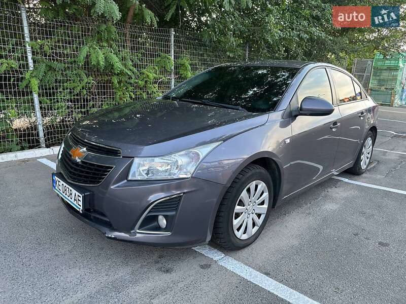Седан Chevrolet Cruze 2014 в Дніпрі