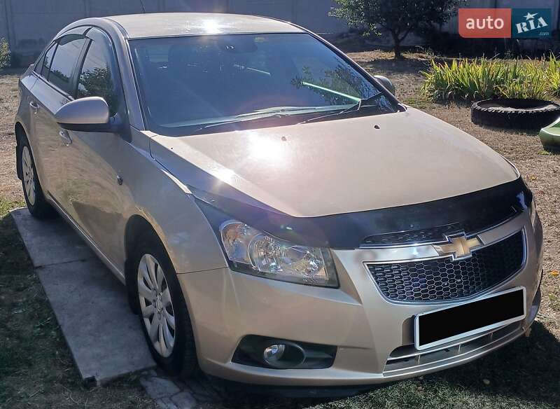 Седан Chevrolet Cruze 2011 в Каменском