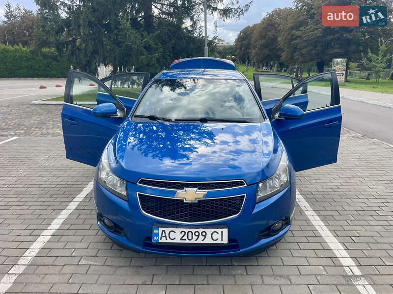 Седан Chevrolet Cruze 2011 в Луцьку