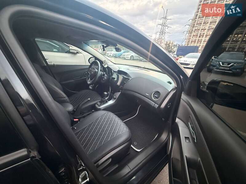 Седан Chevrolet Cruze 2012 в Киеве