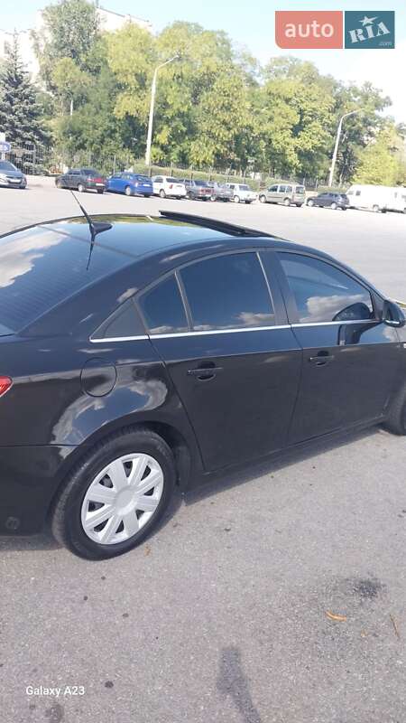 Седан Chevrolet Cruze 2010 в Запорожье фото 2 Седан Chevrolet Cruze 2010 в Запорожье