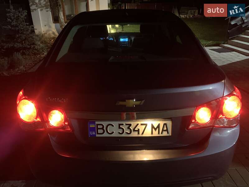 Седан Chevrolet Cruze 2012 в Львове