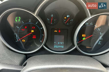 Седан Chevrolet Cruze 2011 в 