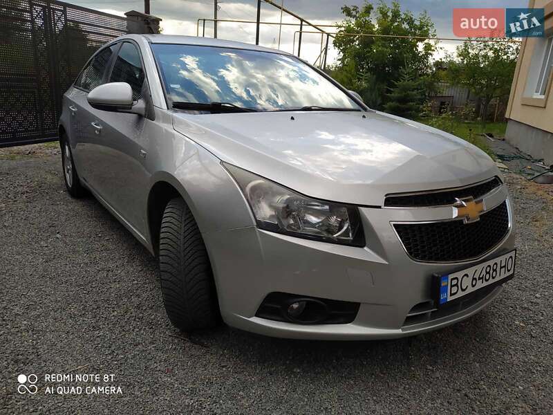 Седан Chevrolet Cruze 2010 в Шептицькому