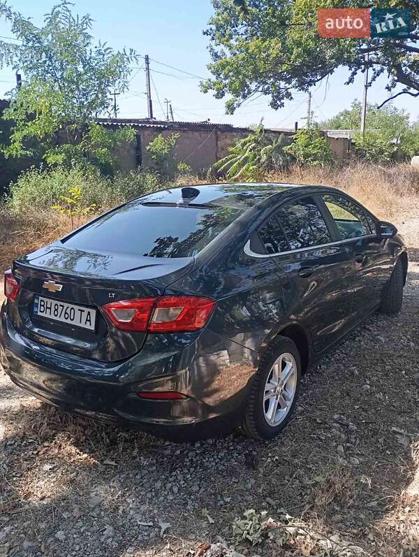 Седан Chevrolet Cruze 2017 в Одесі