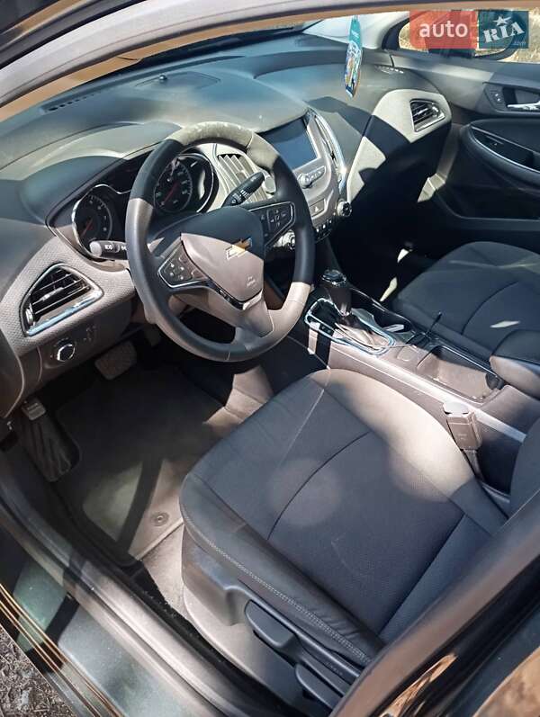 Седан Chevrolet Cruze 2017 в Одесі