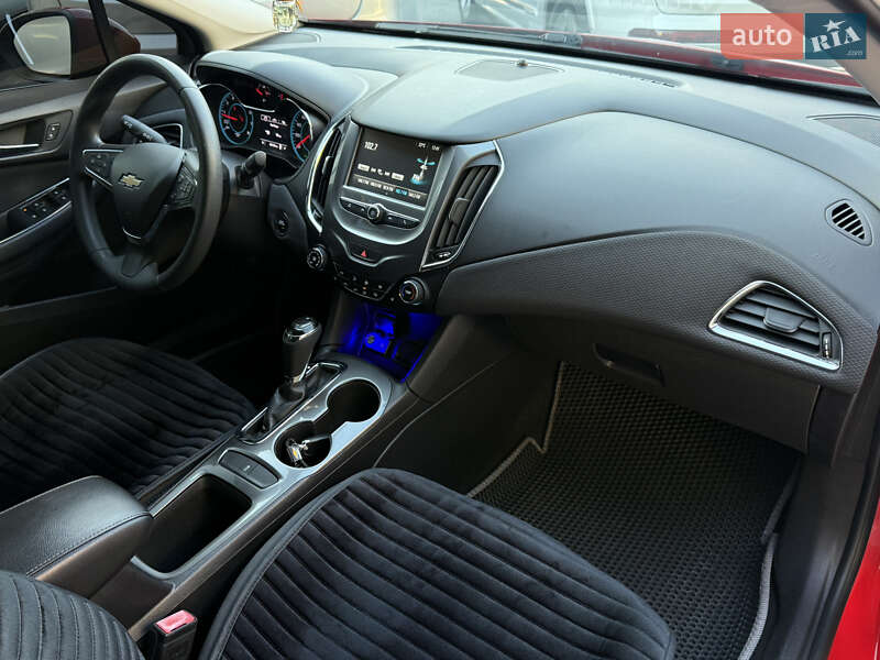 Седан Chevrolet Cruze 2017 в Одесі