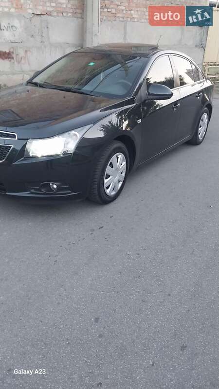 Седан Chevrolet Cruze 2010 в Запорожье фото 3 Седан Chevrolet Cruze 2010 в Запорожье