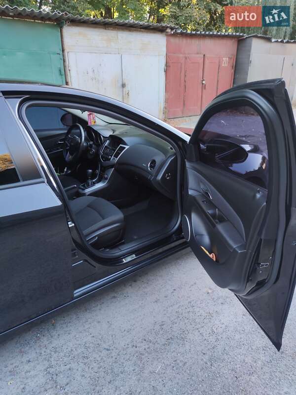 Седан Chevrolet Cruze 2012 в Киеве