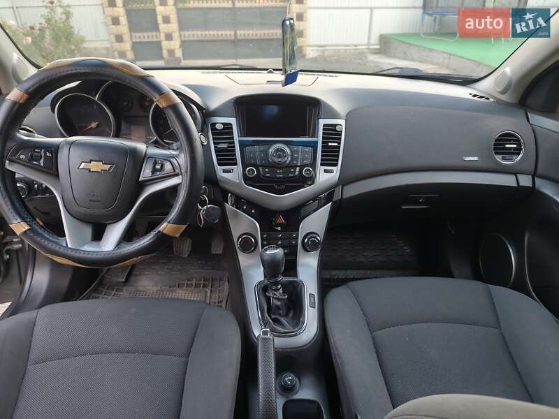 Седан Chevrolet Cruze 2011 в Тульчині