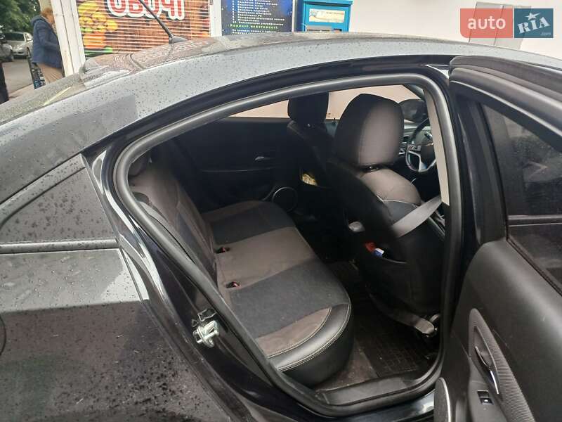 Седан Chevrolet Cruze 2012 в Києві