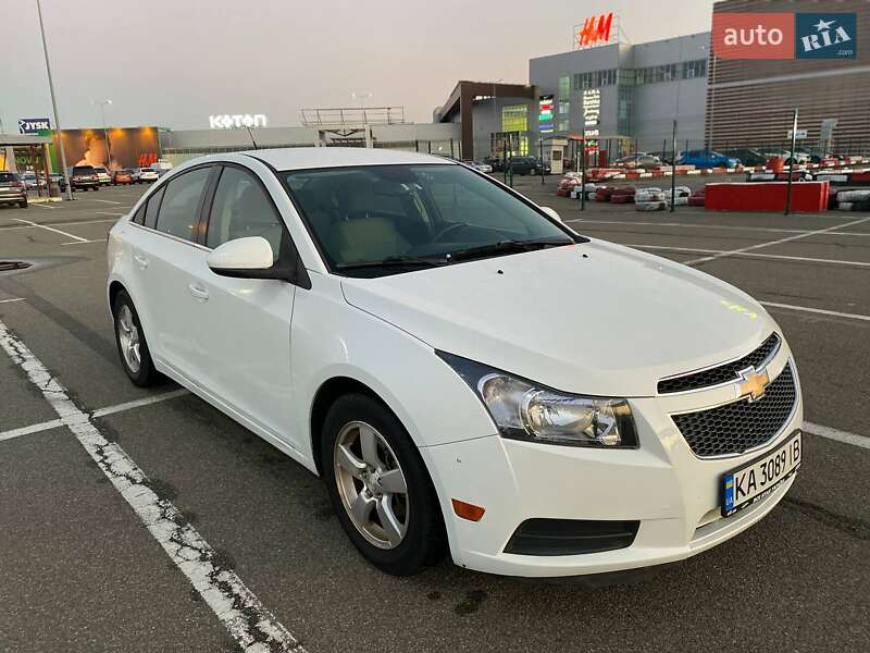 Седан Chevrolet Cruze 2013 в Киеве фото 12 Седан Chevrolet Cruze 2013 в Киеве