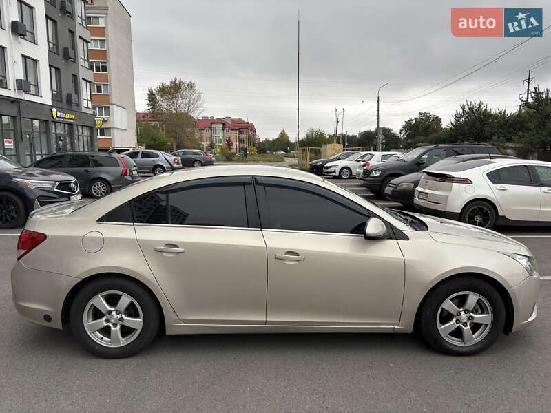 Седан Chevrolet Cruze 2014 в Чернигове