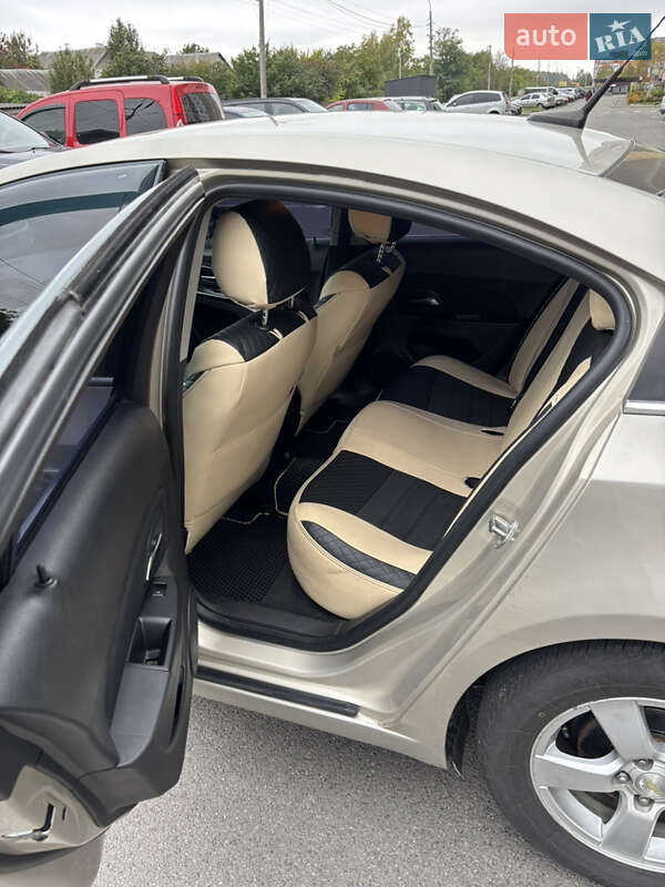 Седан Chevrolet Cruze 2014 в Чернигове