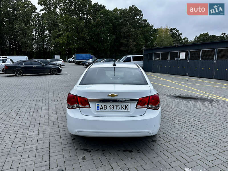 Седан Chevrolet Cruze 2015 в Вінниці