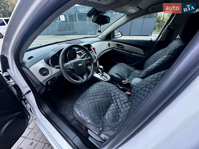 Седан Chevrolet Cruze 2015 в Вінниці